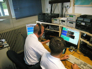DF3CB and DJ2MX operating contest