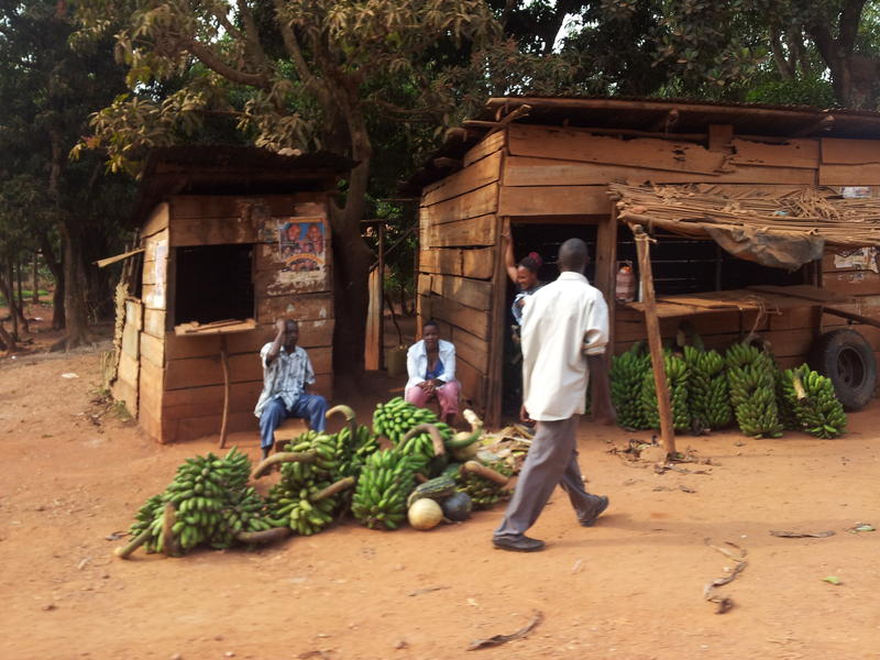 5X8C - Visit of Kampala